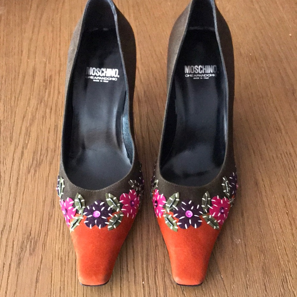 Moschino Cheap and Chic suede pumps size 37.5